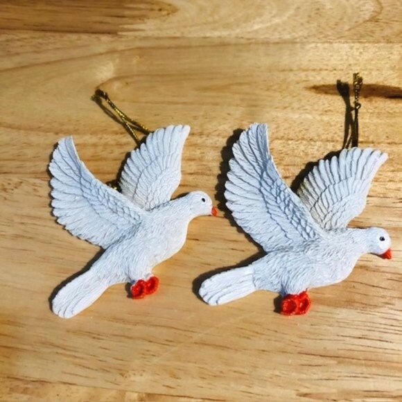 Legend of the Turtle Dove Christmas Ornaments Set - Picture 3 of 10
